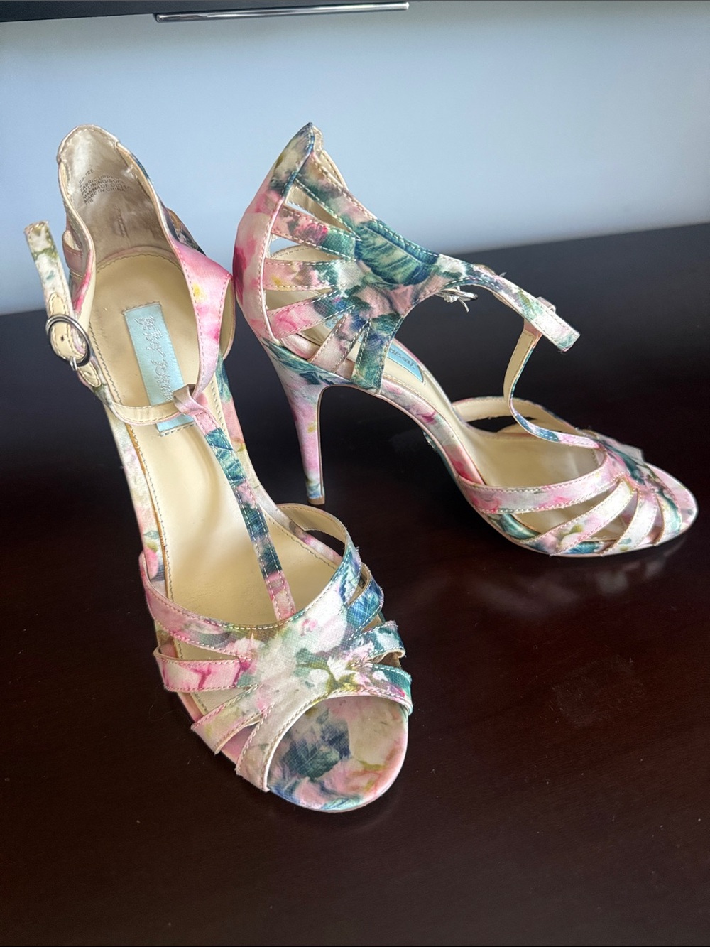 Betsey Johnson Floral Multi-Color Strappy High Heel Sandals Size 8 - Picture 4 of 8